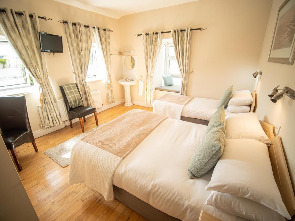 Ceol Na Mara Guest House 恩尼斯克朗 外观 照片