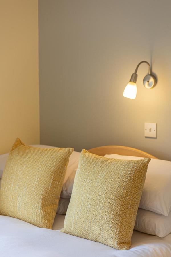 Ceol Na Mara Guest House 恩尼斯克朗 外观 照片