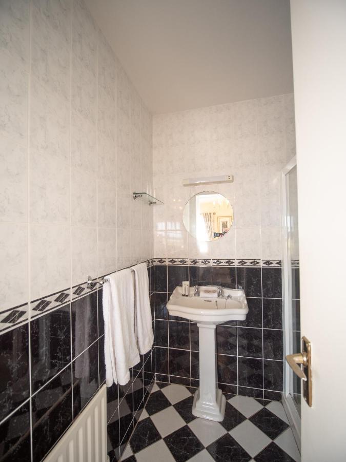 Ceol Na Mara Guest House 恩尼斯克朗 外观 照片