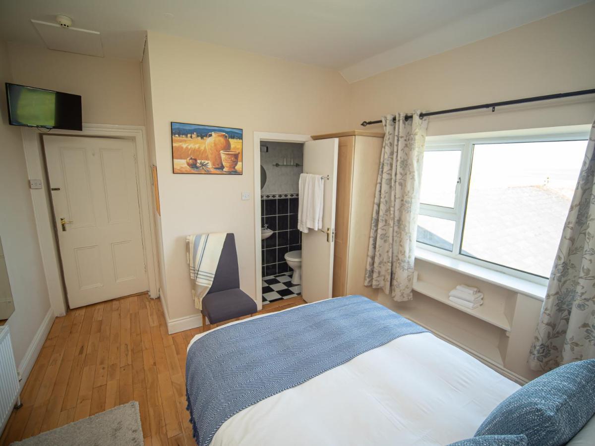 Ceol Na Mara Guest House 恩尼斯克朗 外观 照片