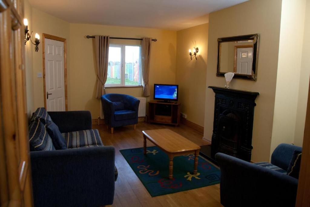 Ceol Na Mara Guest House 恩尼斯克朗 外观 照片